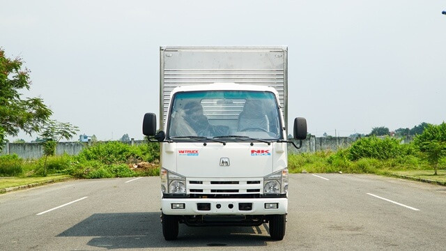 Xe-tai-Vinh-Phat-NK-490-dau-xe