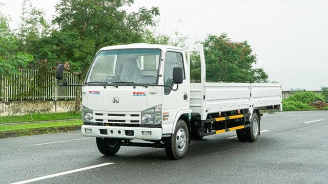 Xe-tai-Vinh-Phat-NK490SL4-thung-lung