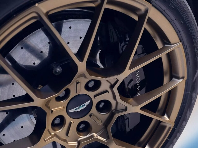 aston-martin-vanquish-mam-xe