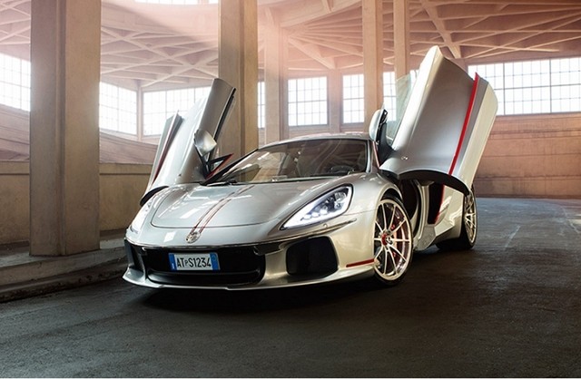 ats-GT-Launch-Edition-gia-bao-nhieu