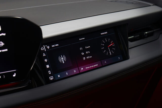 audi-q6-e-tron-man-hinh-giai-tri