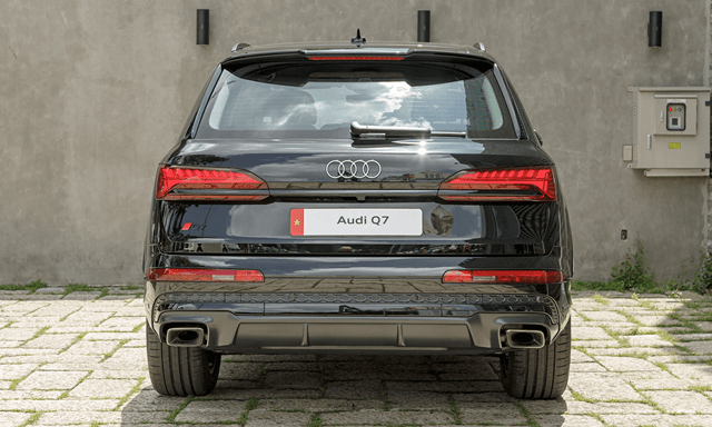 audi-q7-duoi-xe