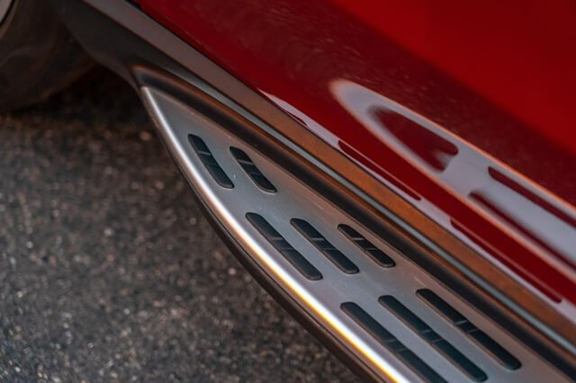 bac-len-xuong-xe-mercedes-benz-gls580-4matic