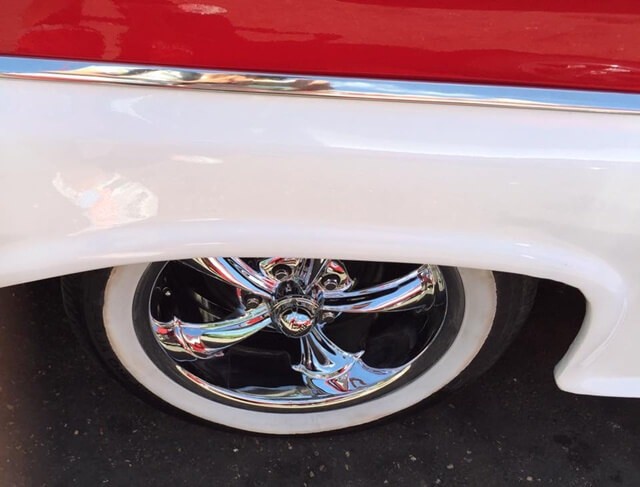 banh-xe-co-mercury-mau-do