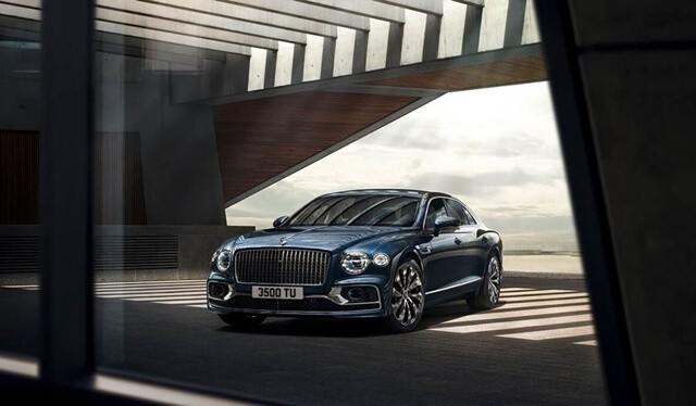 bentley-flying-spur-2023-co-gi-moi