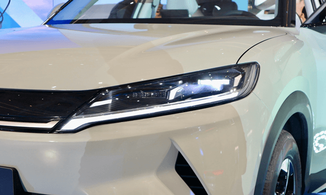 byd-atto-2-den-truoc