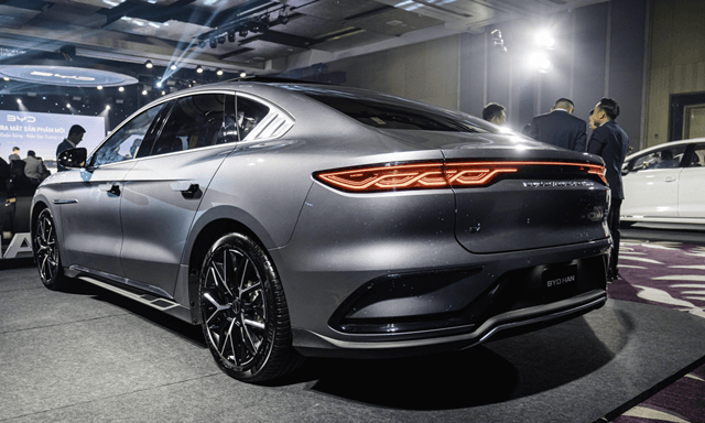 byd-han-duoi-xe