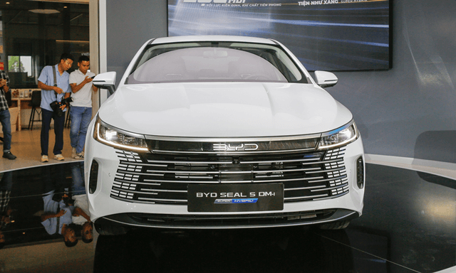 byd-seal-5-dau-xe
