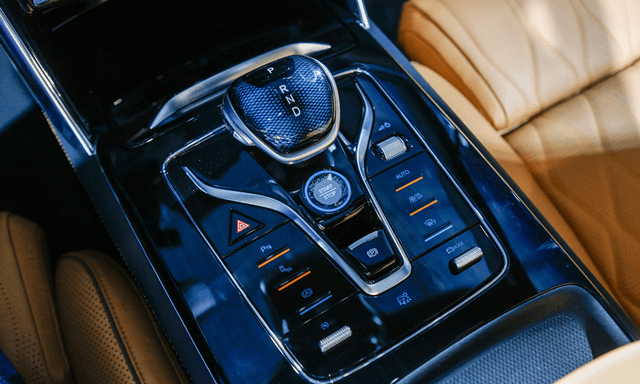 byd-sealion-8-trung-tam-dieu-khien