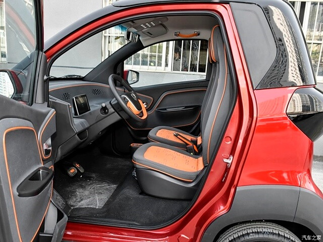 cabin-xe-baojun-e100