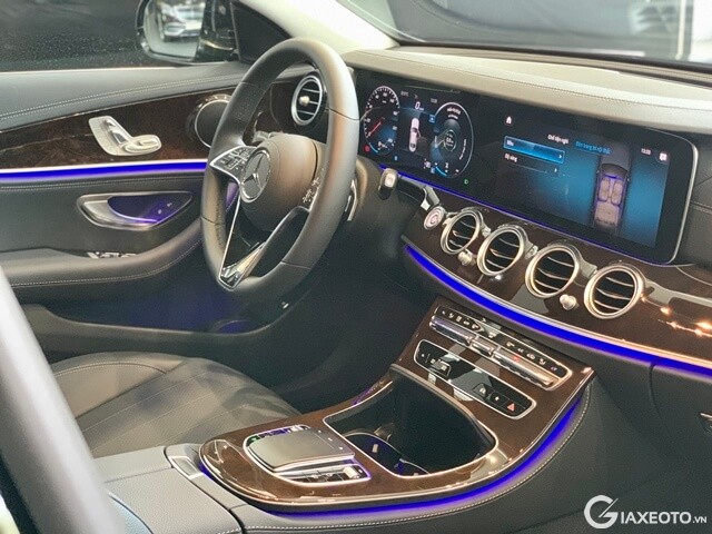 cabin-xe-mercedes-benz-e200-exclusive