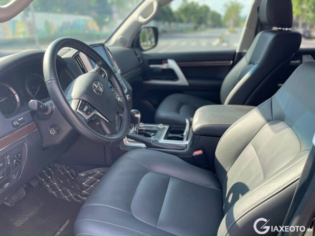 cabin-xe-toyota-land-cruiser-2021