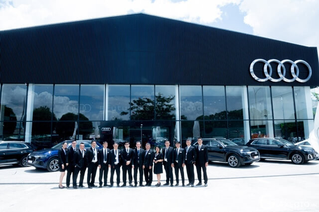 can-bo-nhan-vien-audi-ho-chi-minh