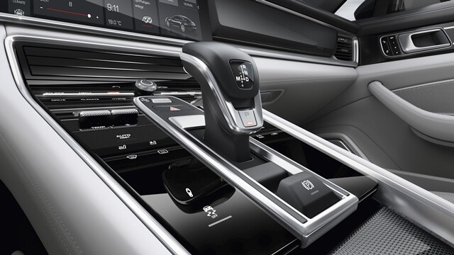 can-lai-porsche-panamera-turbo-sport-turismo