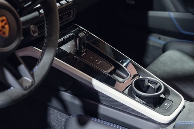 can-so-Porsche-911-Dakar