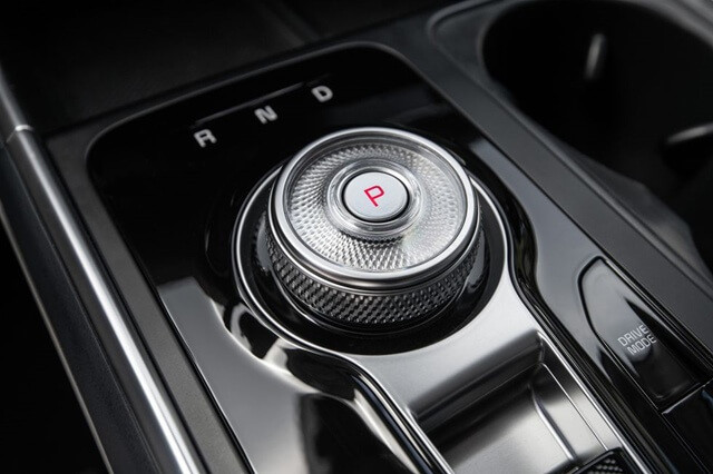 can-so-kia-carnival-hev-hybrid