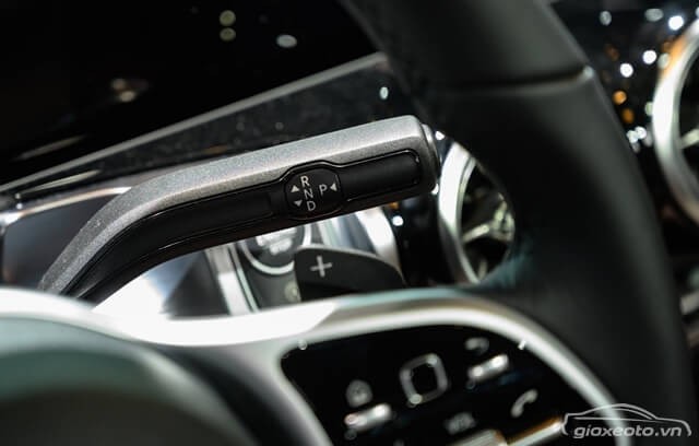 can-so-vo-lang-xe-mercedes-benz-glb-200