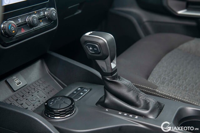 Ford-Ranger-2022-can-chuyen-so