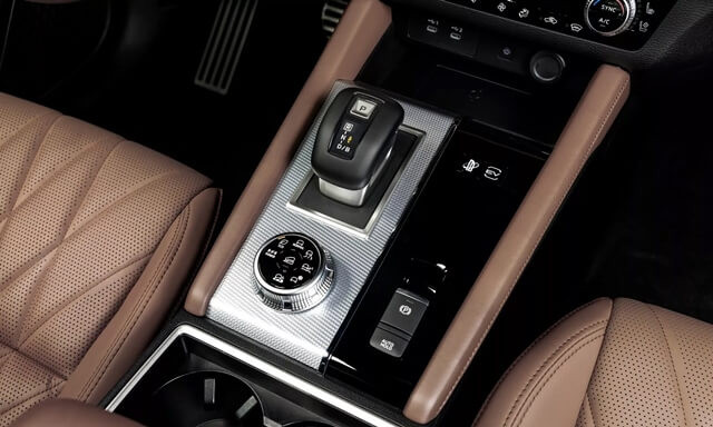 can-so-xe-Mitsubishi-Outlander-PHEV