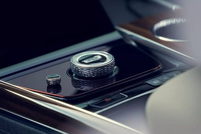 can-so-xe-cadillac-escalade-2025