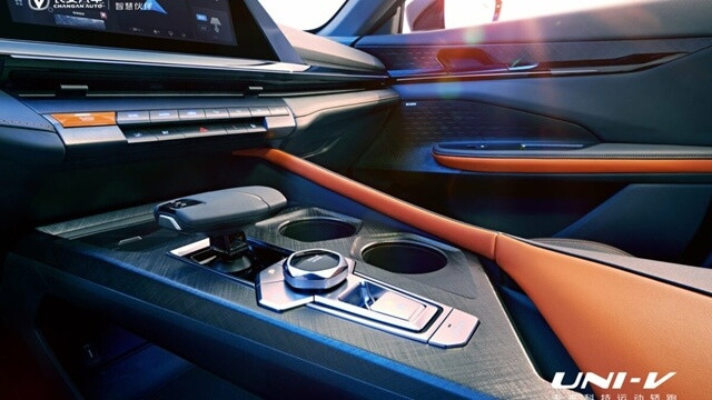 can-so-xe-changan-uni-v