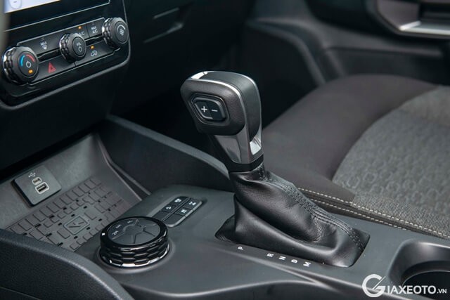 can-so-xe-ford-ranger-xlt