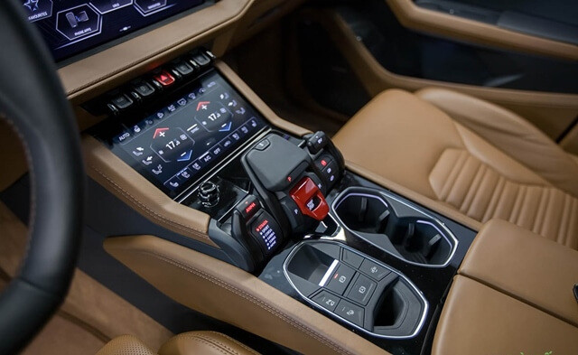 can-so-xe-lamborghini-urus-se