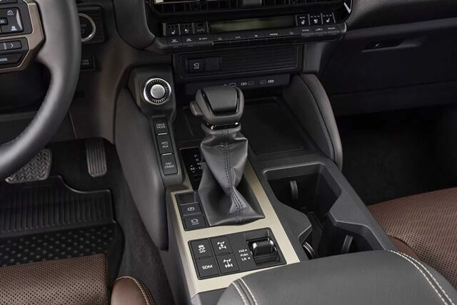 can-so-xe-toyota-prado-2025
