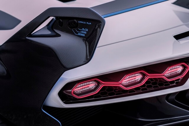 canh-luot-gio-xe-lamborghini-sc20