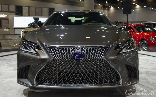 chi-tiet-dau-xe-lexus-ls500h