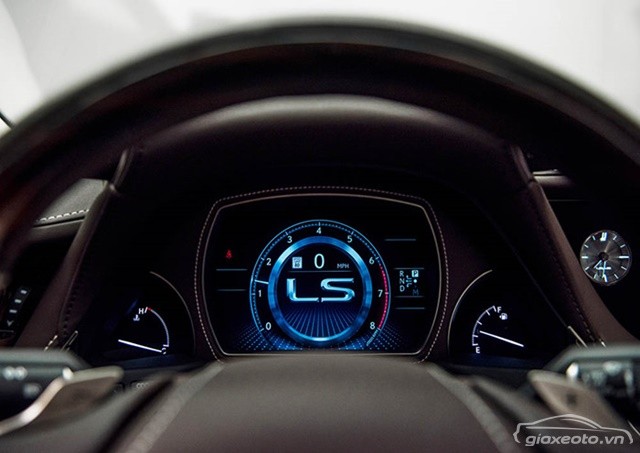 chi-tiet-dong-ho-lexus-ls-500