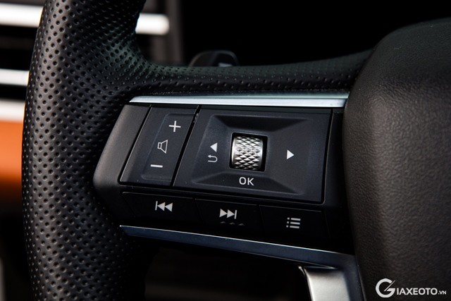 chinh-am-thanh-xe-Mitsubishi-Outlander-2024