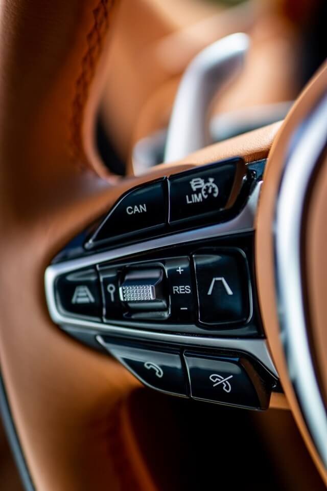 chinh-vo-lang-aston-martin-dbx