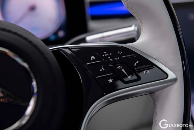 chinh-vo-lang-xe-mercedes-maybach-s680