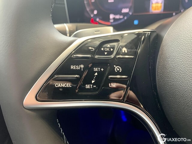 chinh-volang-xe-mercedes-benz-e200-exclusive