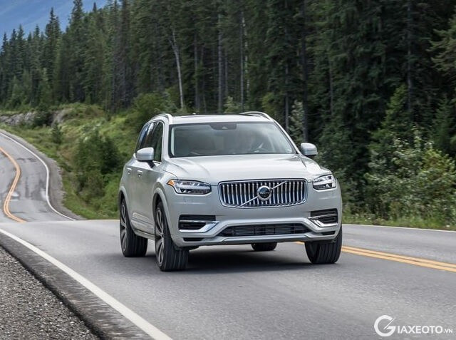 city-safety-tren-xe-volvo-xc90