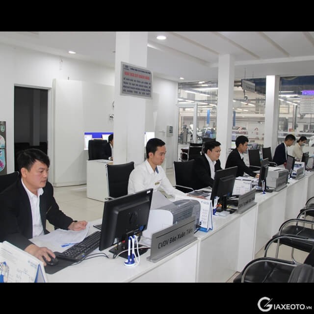 co-van-dich-vu-hyundai-ha-dong