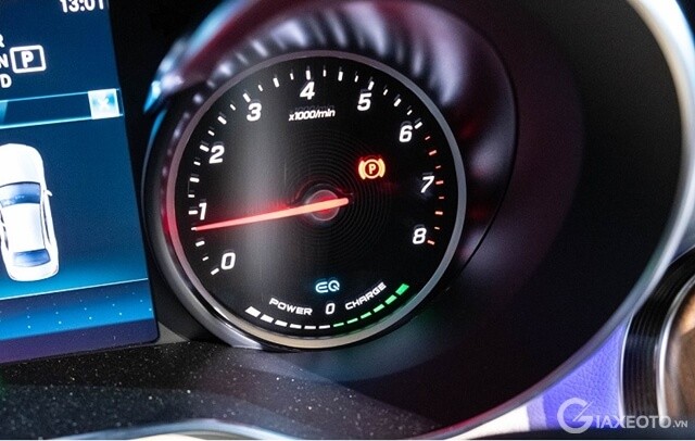 cong-nghe-hybrid-EQ-Boost-tren-xe-mercedes-benz-c200