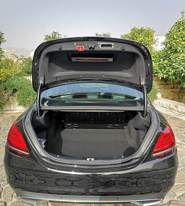 cop-sau-xe-mercedes-benz-c180