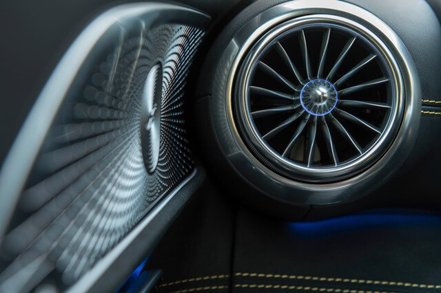 cua-gio-dieu-hoa-xe-mercedes-amg-sl-63-s-e-performance