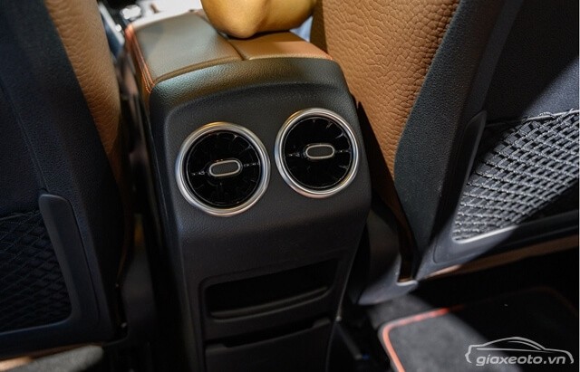 cua-gio-dieu-hoa-xe-mercedes-benz-glb-200