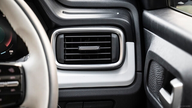 cua-gio-dieu-hoa-xe-tata-punch-ev