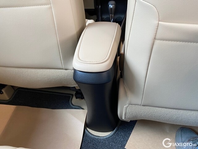 cua-gio-sau-xe-toyota-vios-2022