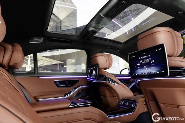 cua-so-troi-xe-Mercedes-Benz-S500