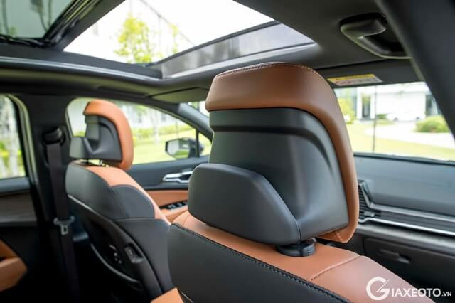 cua-so-troi-xe-kia-sportage-2024