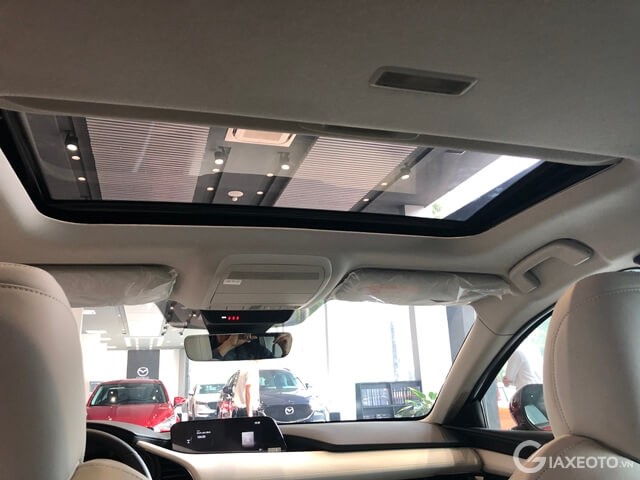 cua-so-troi-mazda-3-the-he-moi