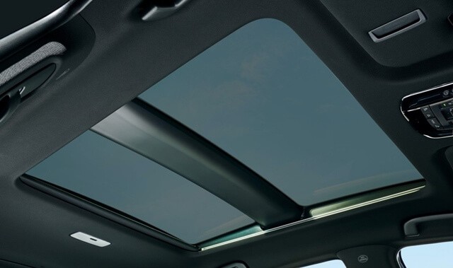 cua-so-troi-xe-toyota-harrier