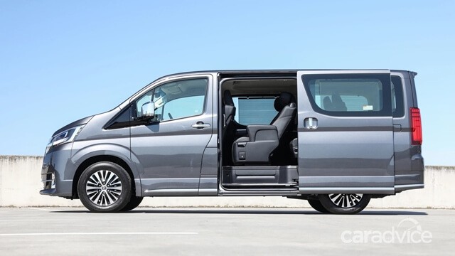 Toyota granvia 2021