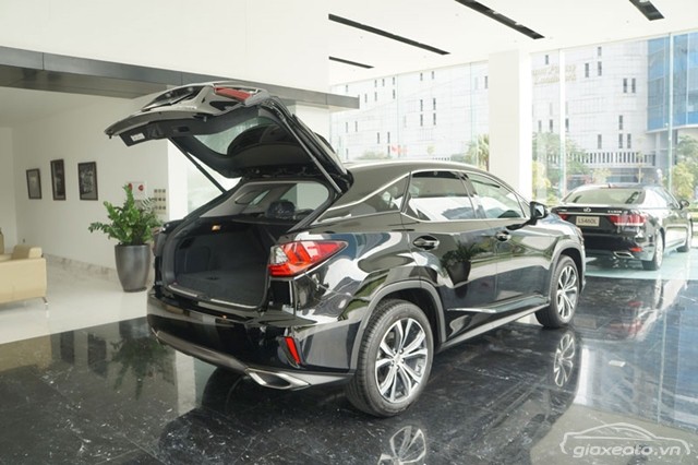 danh-gia-xe-Lexus-RX200t-ve-noi-that