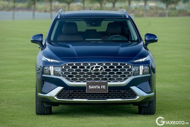 den-truoc-xe-hyundai-santafe-the-he-moi